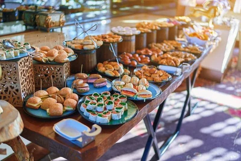 Self-catering co to znaczy? Odkryj sekrety wakacji z kuchnią!