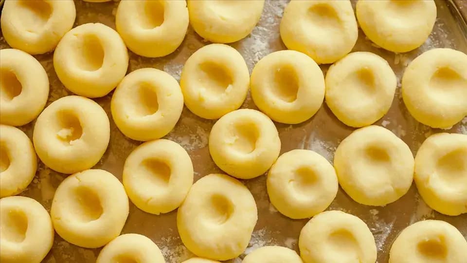 Kluski śląskie: Ile gotować po wypłynięciu? Sekret idealnych!